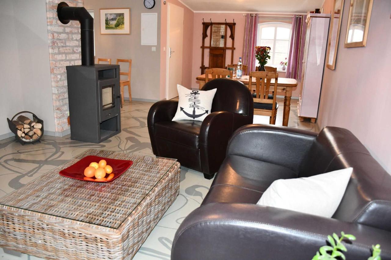 Schoene Ferienwohnungen In Sassnit Sassnitz Habitación foto