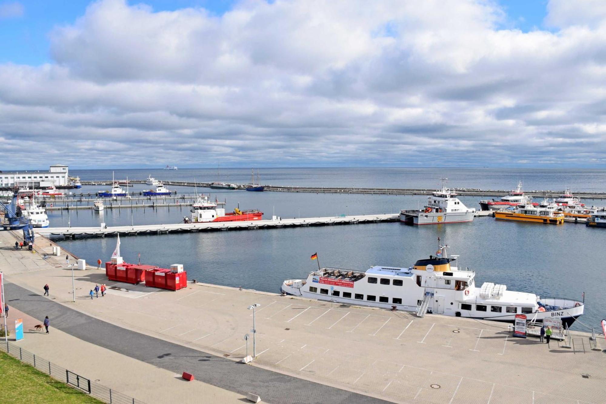 Schoene Ferienwohnungen In Sassnit Sassnitz Exterior foto